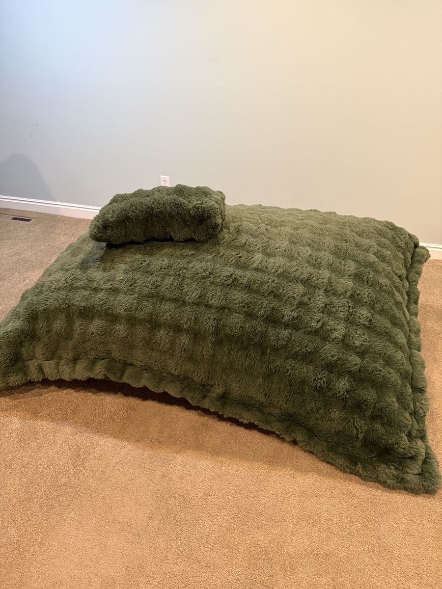 Giant beanbag