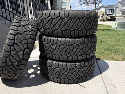 35/12.50R20 Nitto Ridge Grappler Load F Like new