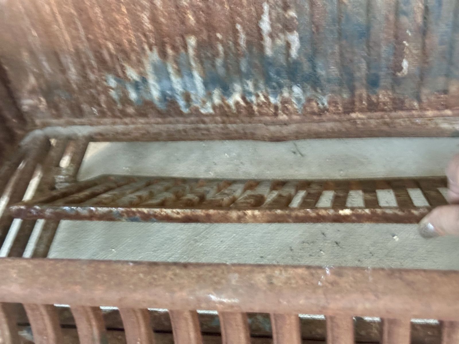 Main image 4