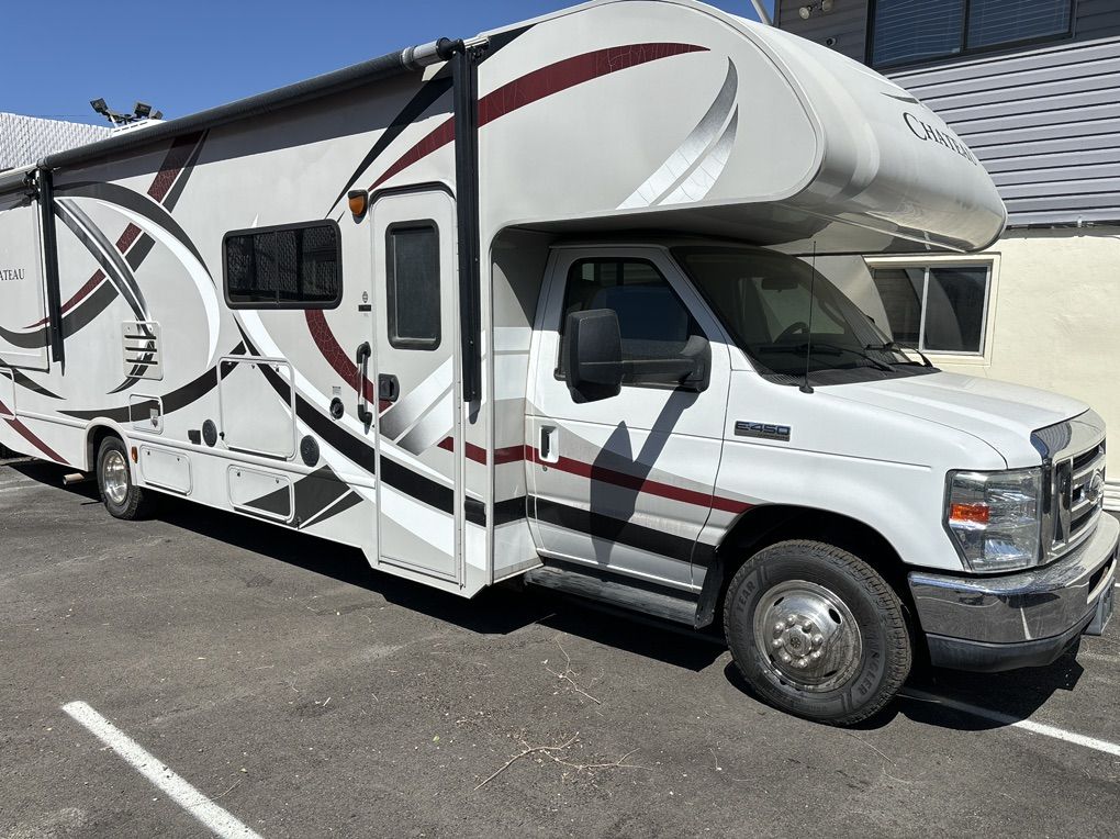 2014 F450 Ford Chateau By Thor