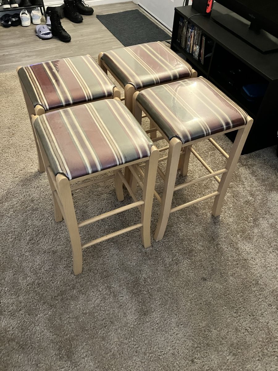 Set of stools (4)