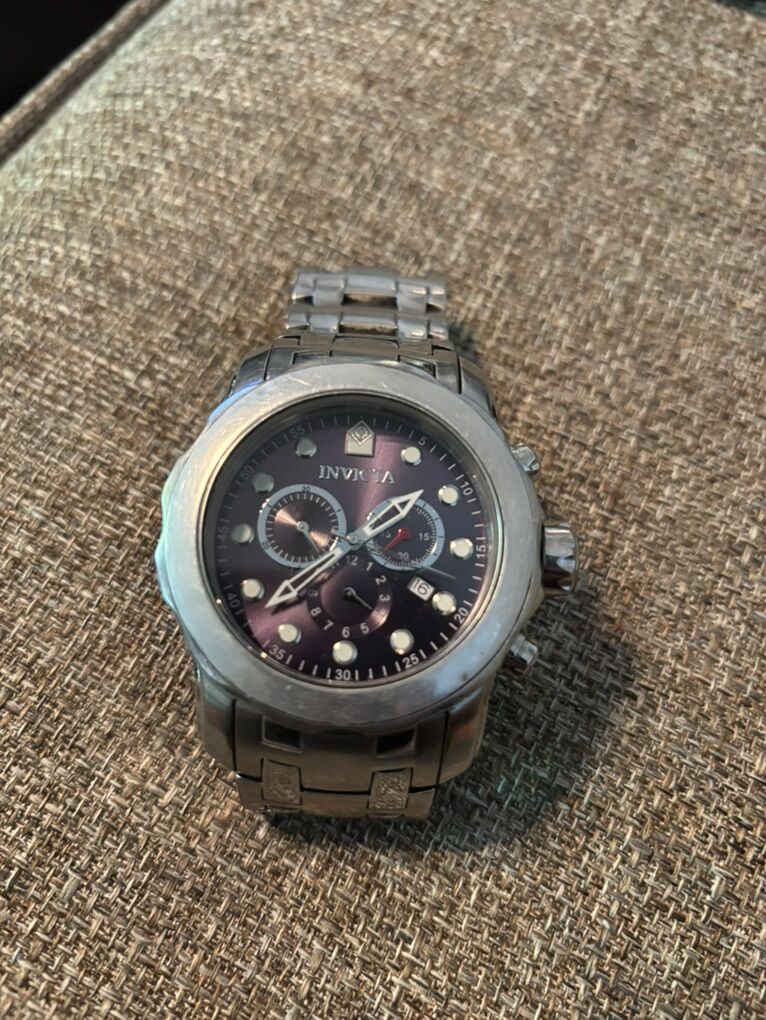 Beautiful Invicta Watch In Great Condition