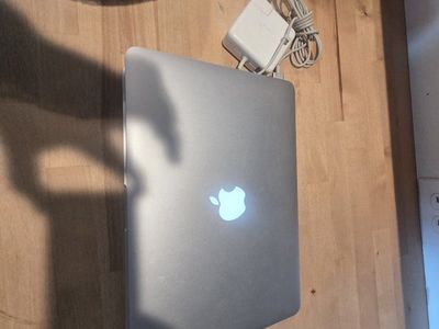 2015 Apple Macbook 12,1 v1.0