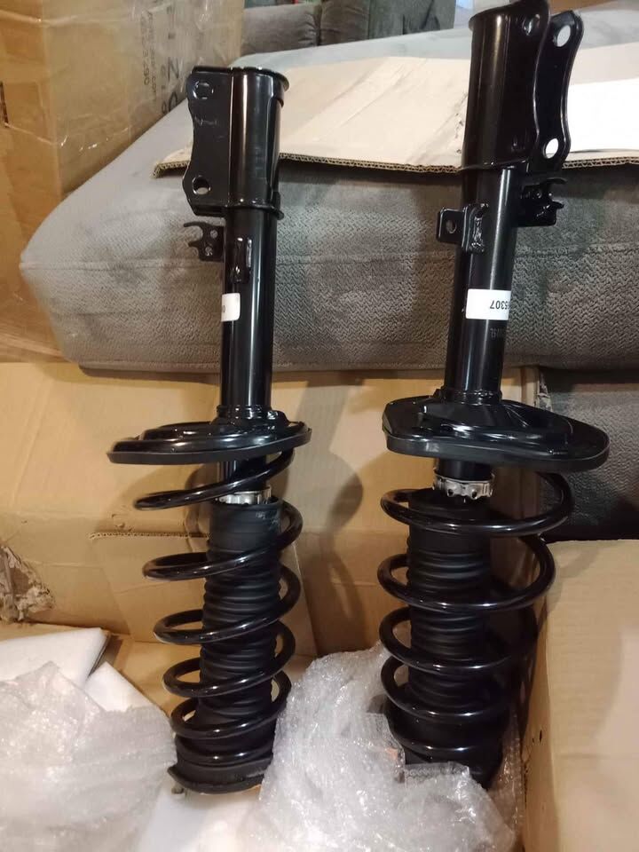 pair front complete strut assembly 04-06 Camry, Solara or Lexus