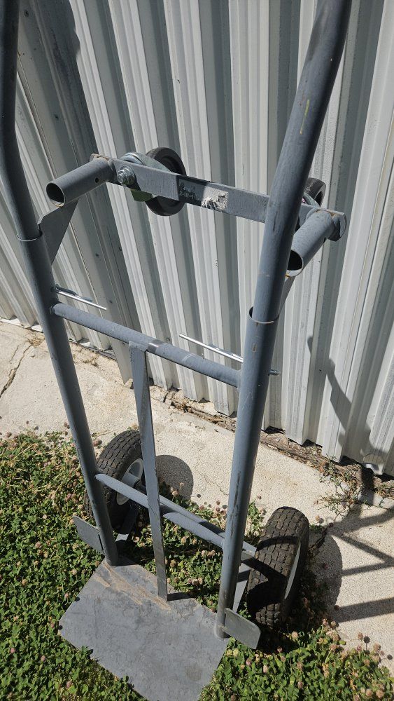 Main image 5