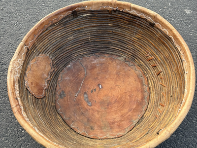 Amazing antique hand woven basket. Pencil-reed tea leaf, vegetable harvesting basket farmhouse vintage