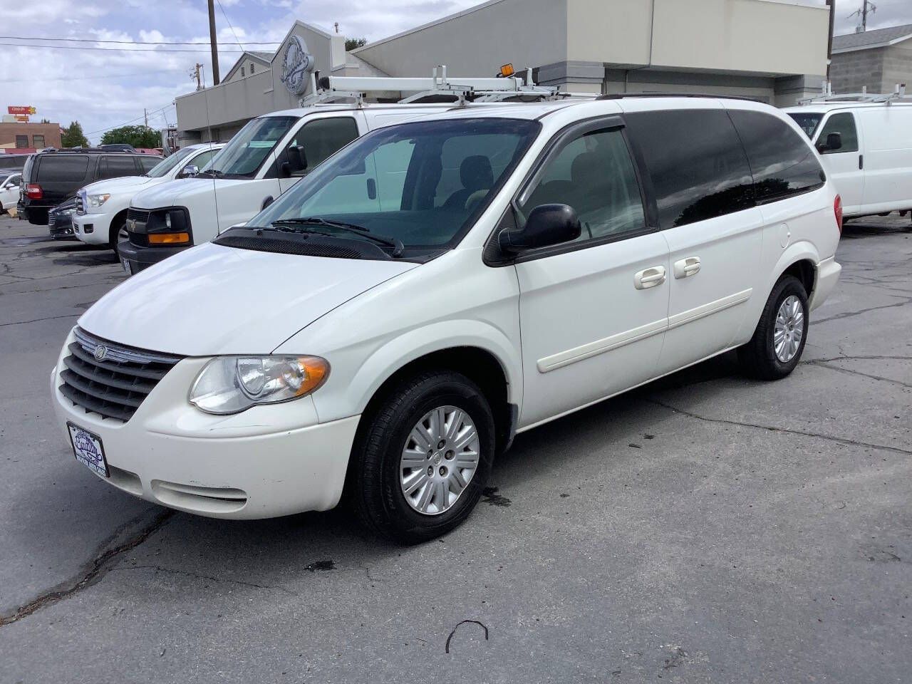 2006 Chrysler Town and Country LX