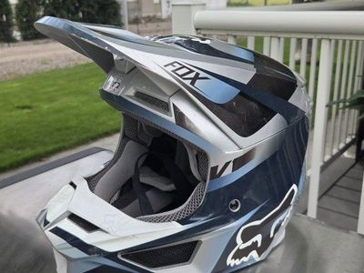 Fox Racing Youth V1 Motocross Helmet - Size YL - Gray/White/Blue