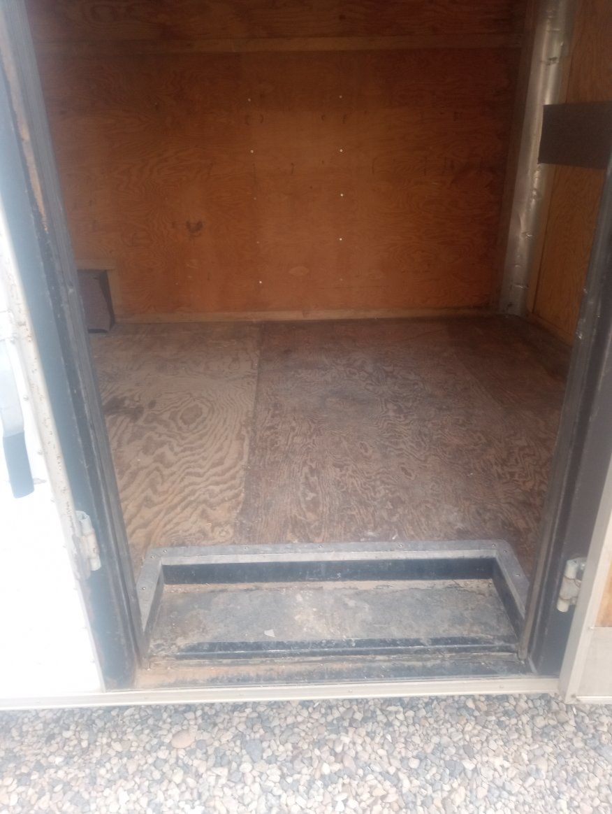 Main image 7