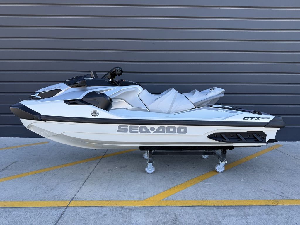 2026 Sea-Doo GTX™ Limited 325 White Pearl Premium