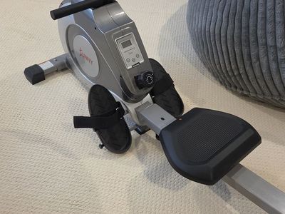 Sunny Health & Fitness Magnetic Rowing Machine (SF-RW5515) - Foldable Indoor Rower