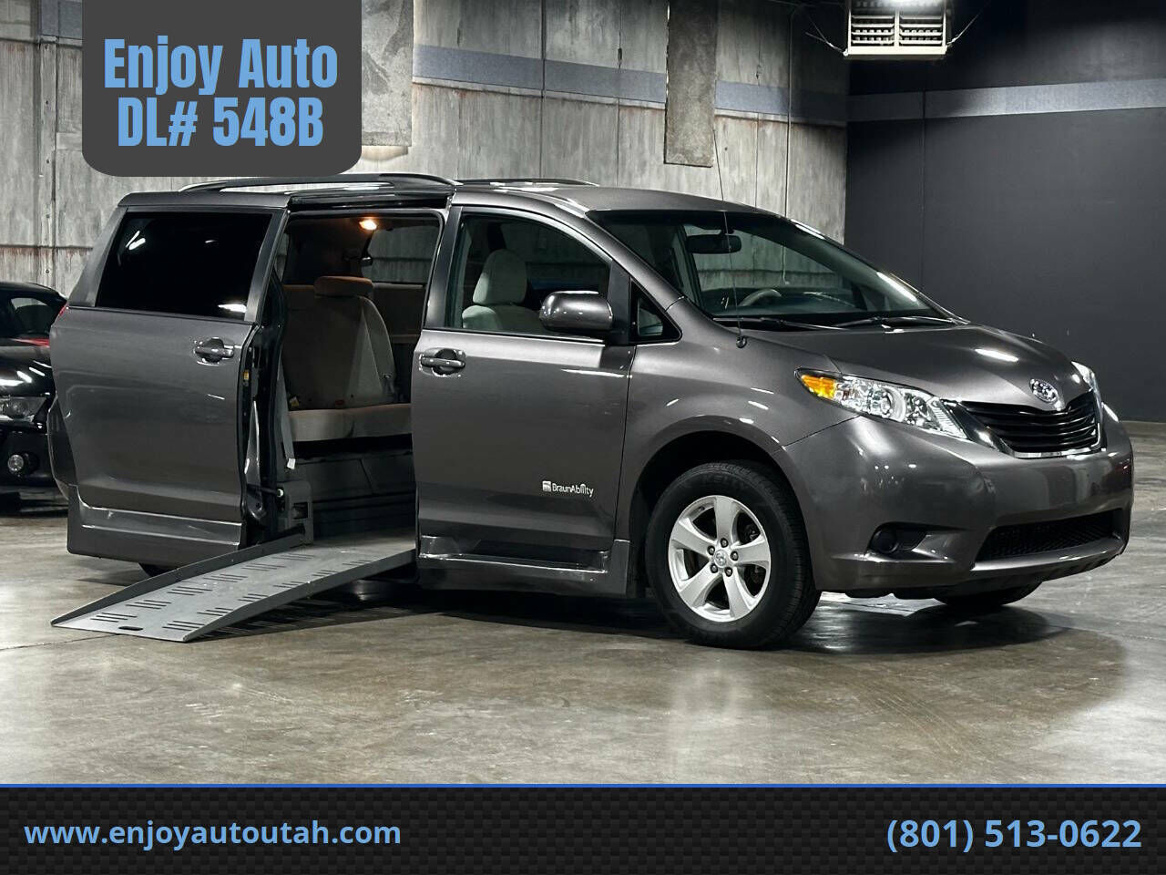 2013 Toyota Sienna LE Mobility 7-Passenger