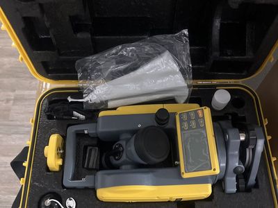 Spectra DET-2 Theodolite Laser