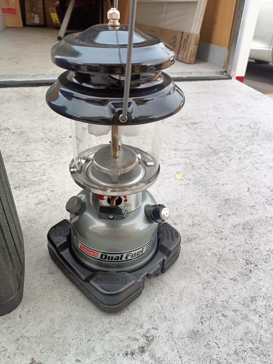 Near new dual fuel Coleman lantern