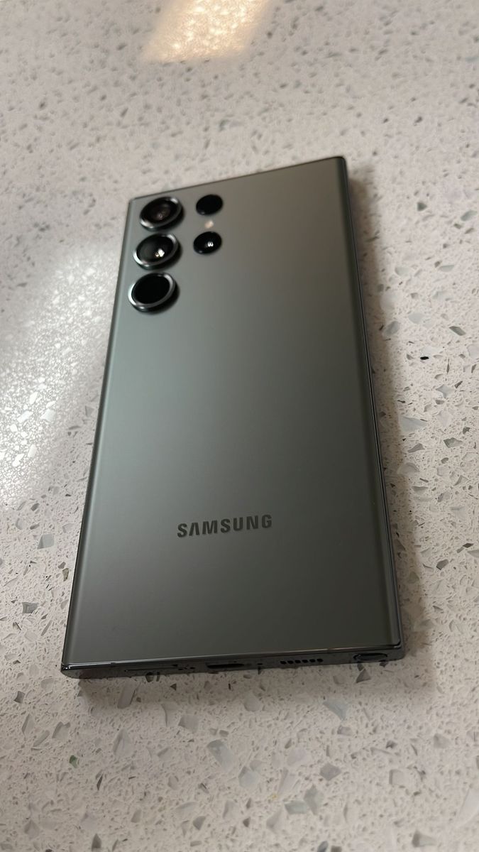 Samsung Galaxy S23 ULTRA 5G - 512GB - Unlocked