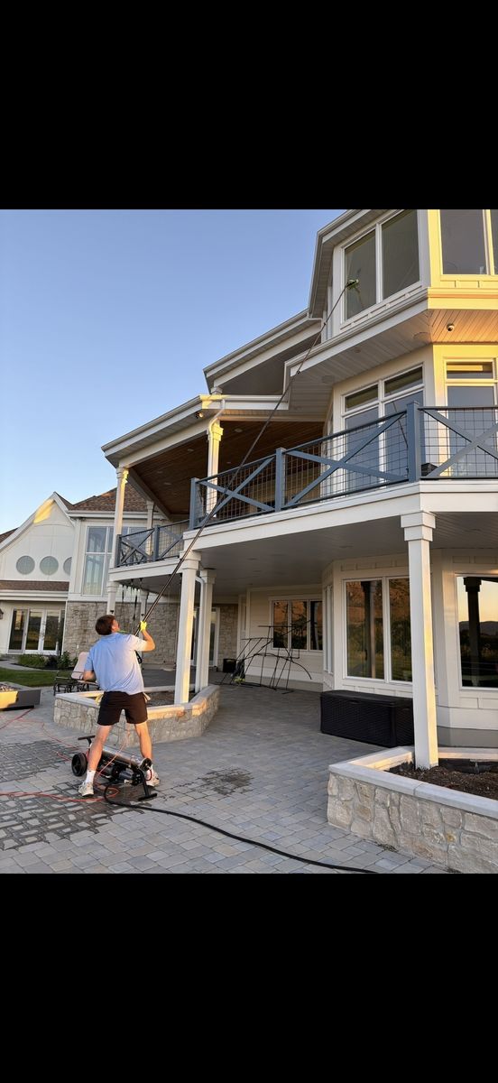 Professional Window & solar panel cleaning
