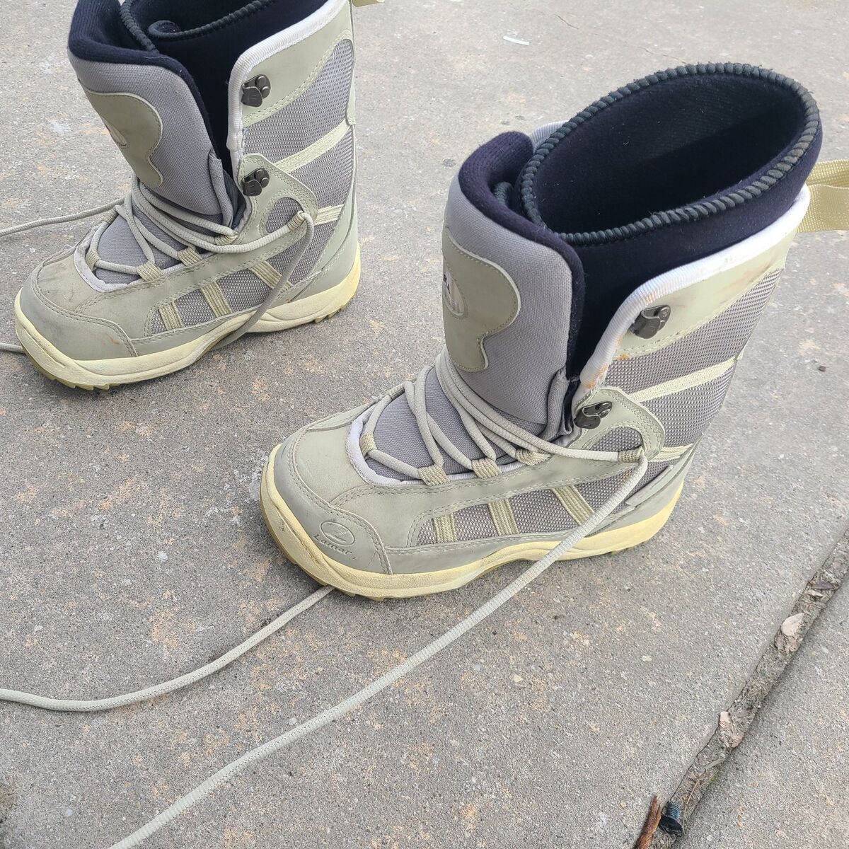 ladies snowboard boots size 5