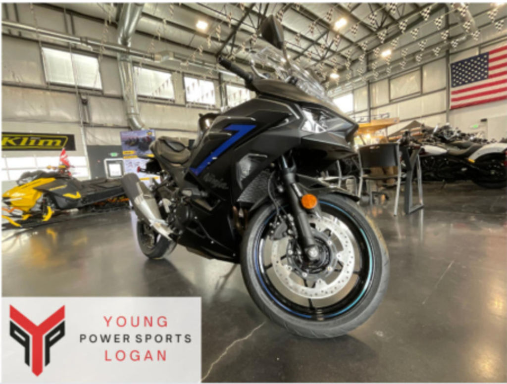 2025 Kawasaki Ninja® 500 SE ABS