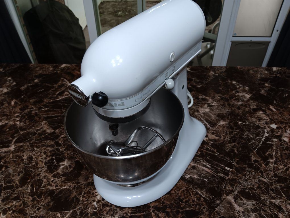 KitchenAid Stand Mixer Ultra Power  300w With Attachments Rare Ultra White