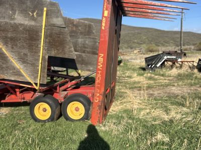 New Holland Bale Wagon