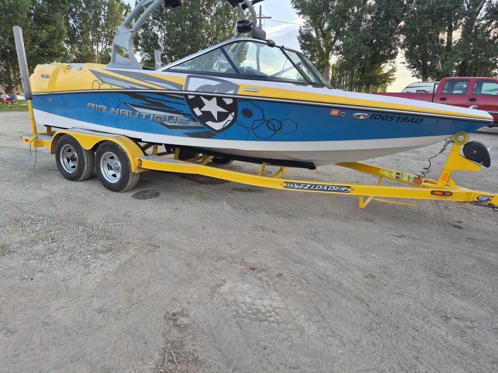 Nautique Super Air Nautique Sport 200 Surk/Ski/Wakeboard Boat