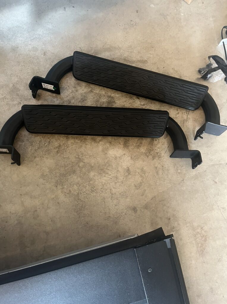 Front Rock Slider Steps