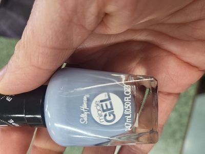 Comfy Co-Sea blue color Sally Hansen Miracle