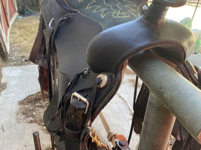 18” West-coast handmade Saddle Black