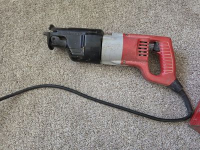Milwaukee Heavy Duty Super Sawzall Reciprocating Saw with Metal Case
