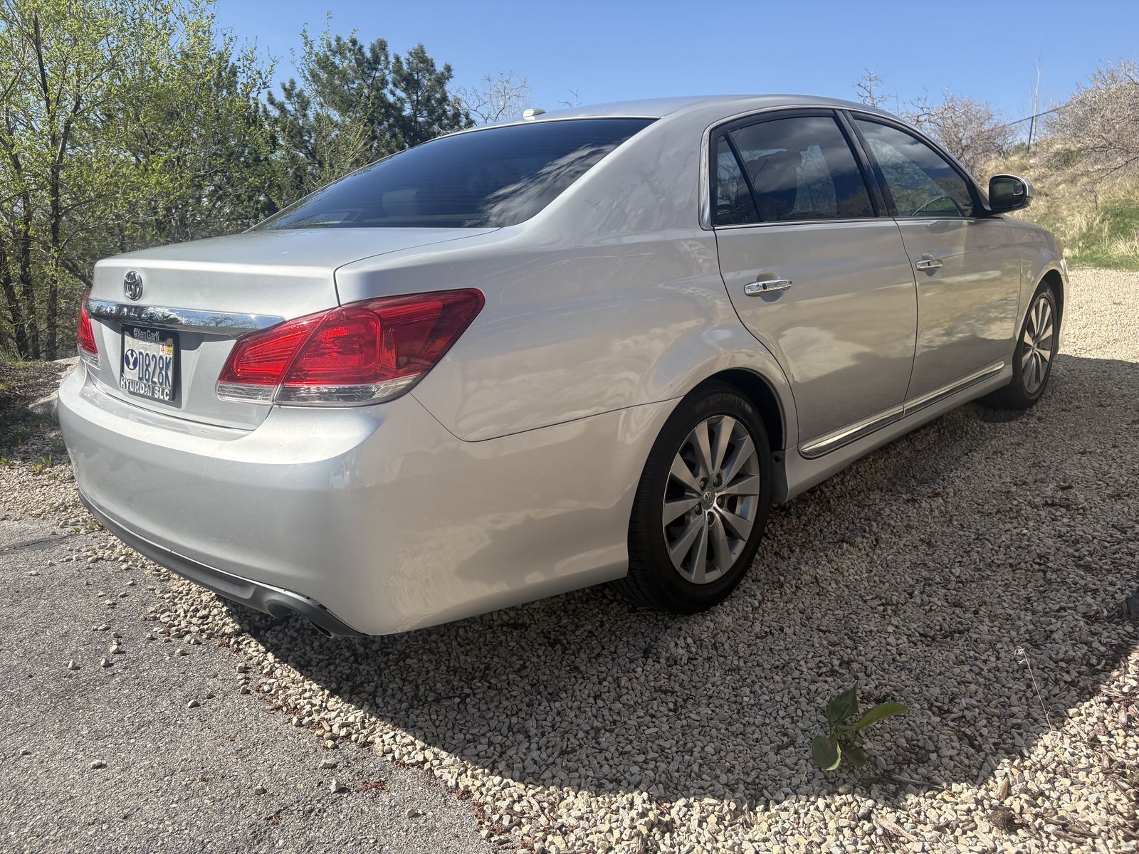 2011 TOYOTA AVALON Limited