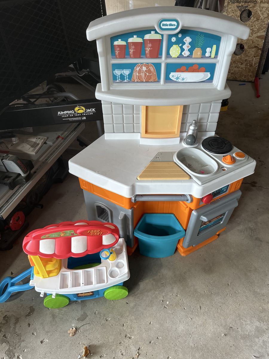 Little Tikes Kitchen Play Set – Great Condition