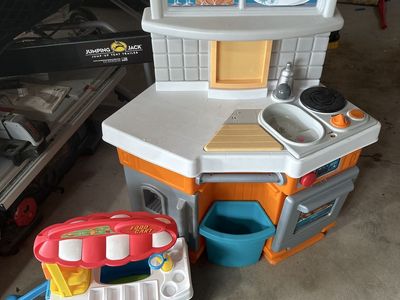Little Tikes Kitchen Play Set – Great Condition