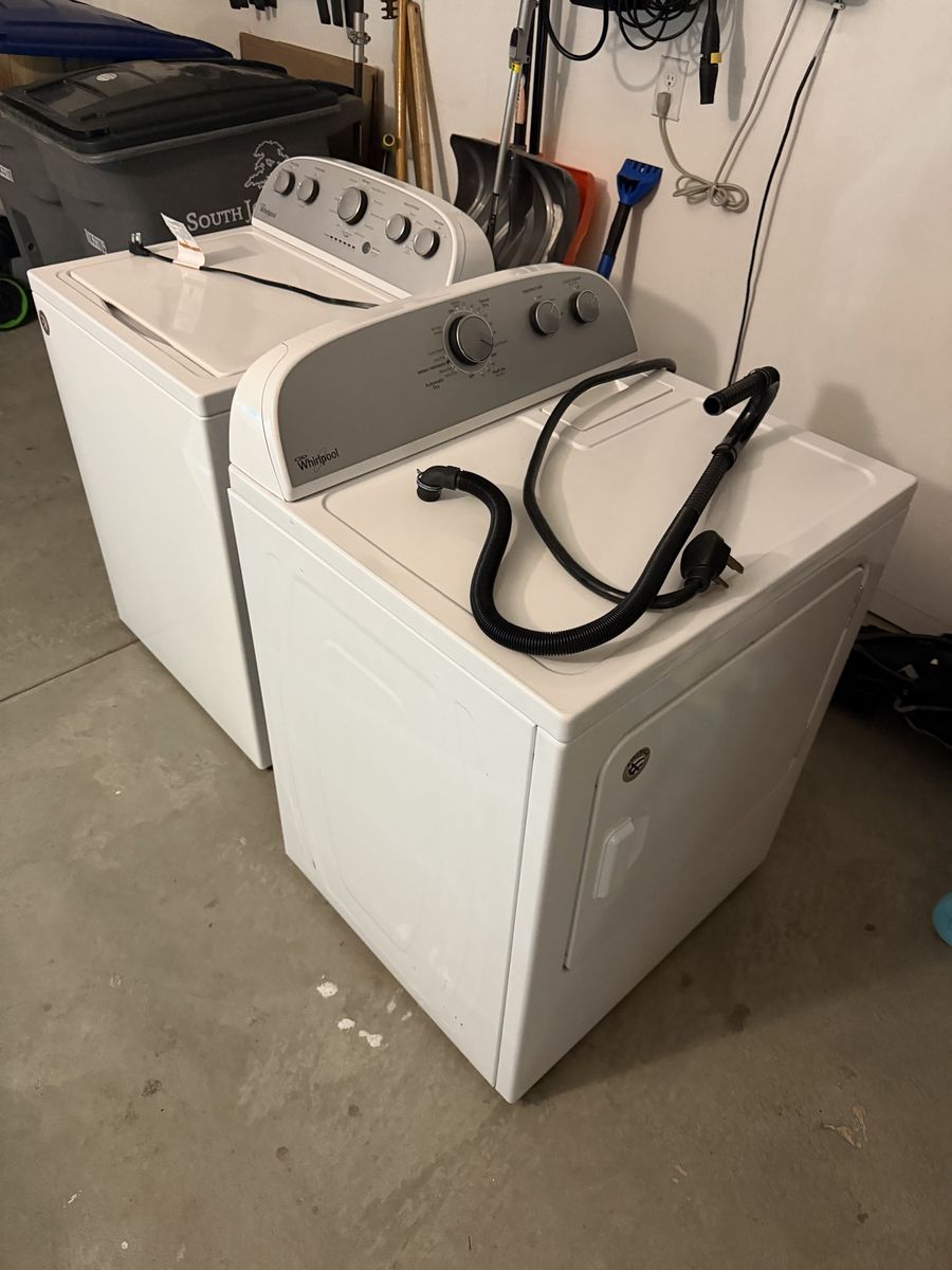 Whirlpool White Top Load Washer & Electric Dryer Set (dryer not working)
