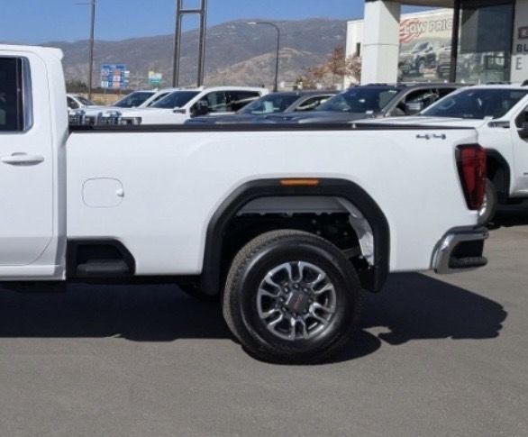 2025 GMC Bed & Bumper