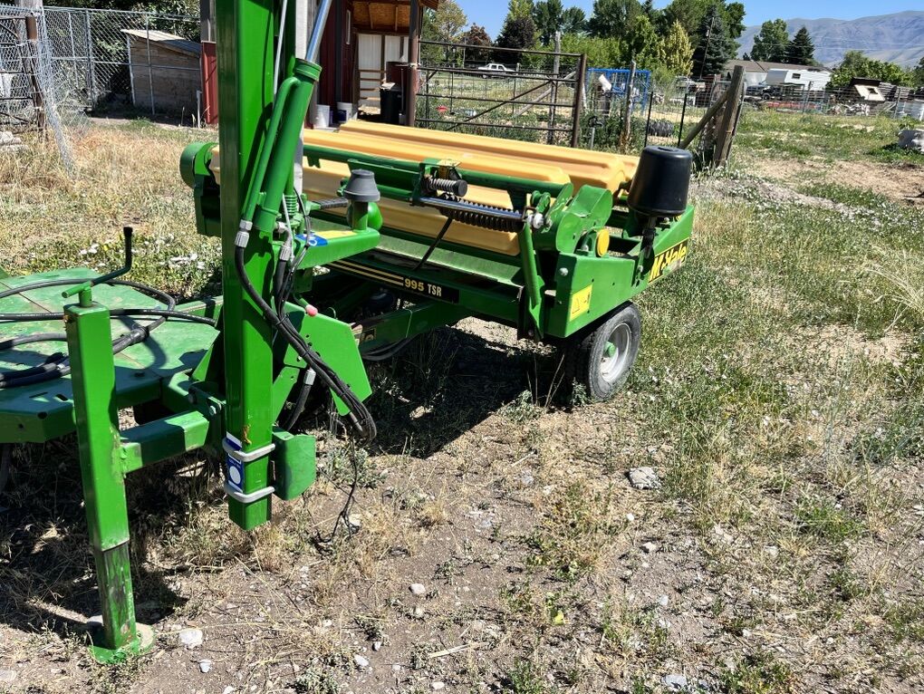 McHAle 995 TSR Round And Square Bale Wrapper