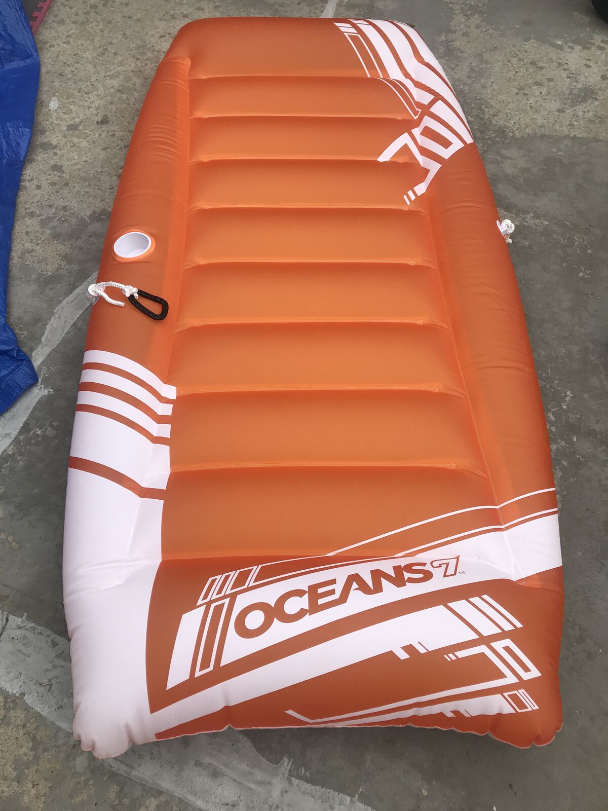Oceans 7 inflatable raft with connectors and cup holder