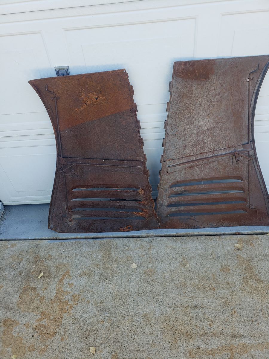 1934 an 35 Chev truck hood sides