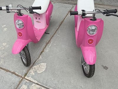 Razor Mopeds