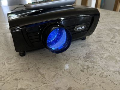 iDGLAX DG-737 LED projector