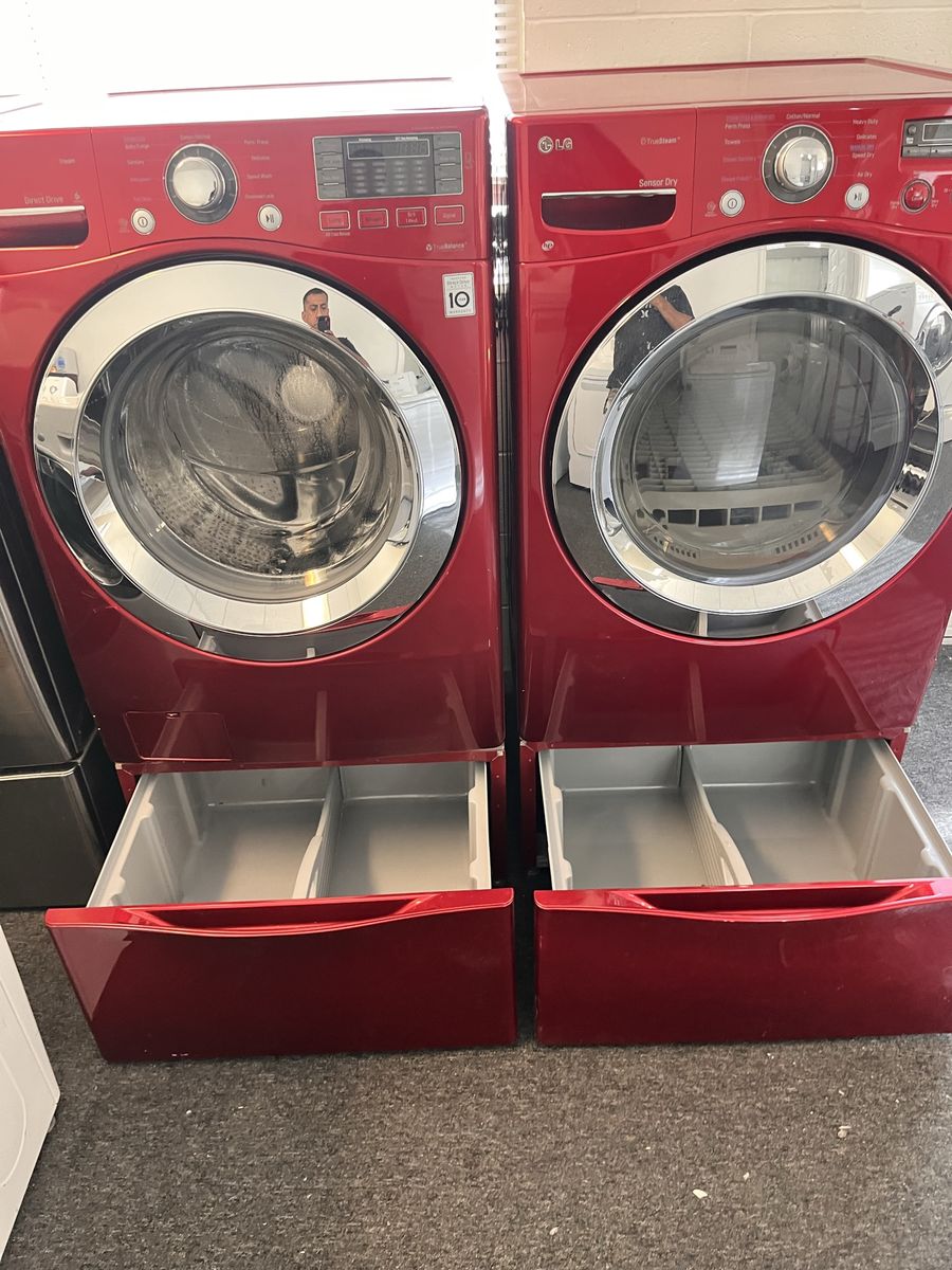 LG washer and dryer with pedestals