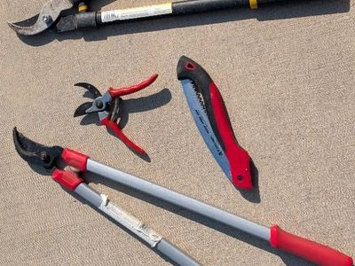 Yard Pruning Tool Set - Loppers, Hand Pruners, Folding Saw Corona