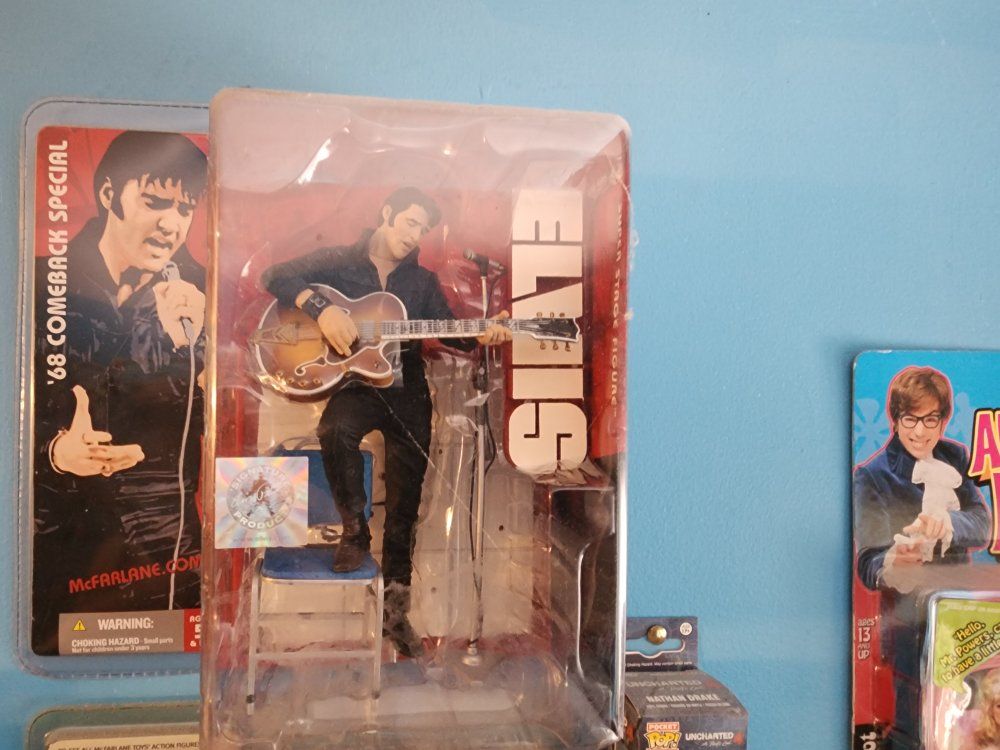 McFarlane Toys Elvis Presley '68 Comeback Special Super Stage Action Figure