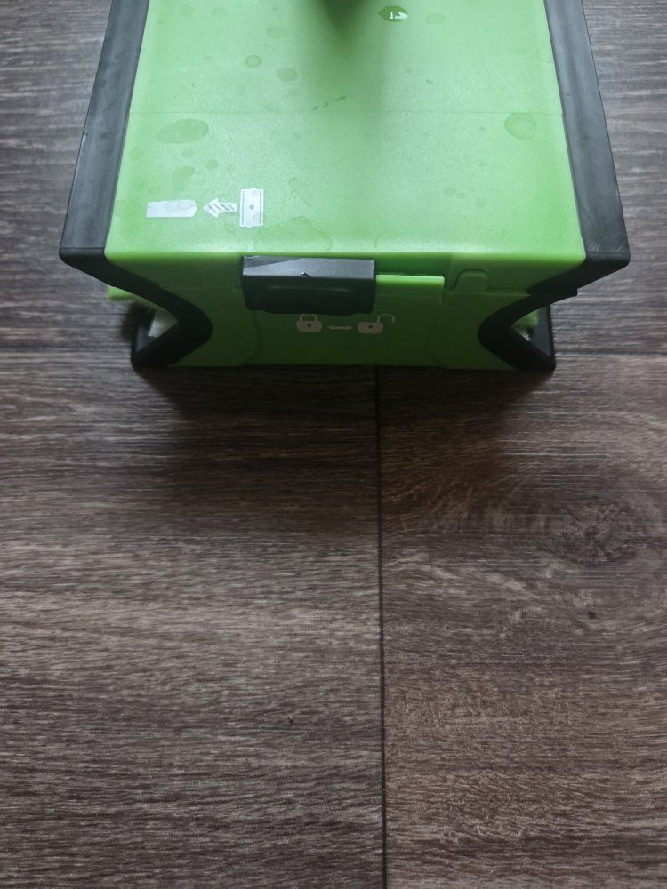 Main image 3