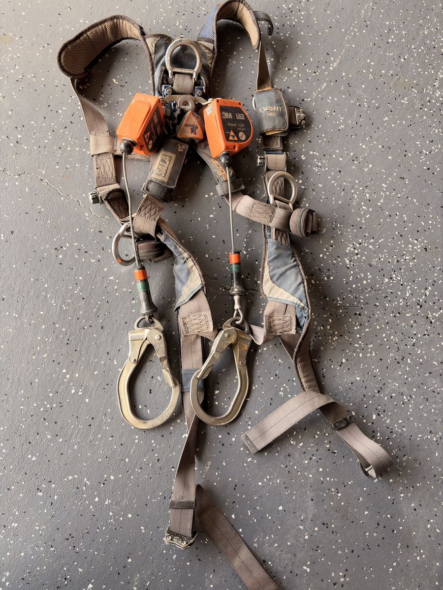 3M DBI-SALA ExoFit NEX Harness w/ Twin Nano-Lok Edge Retractables - Current Inspection Tag