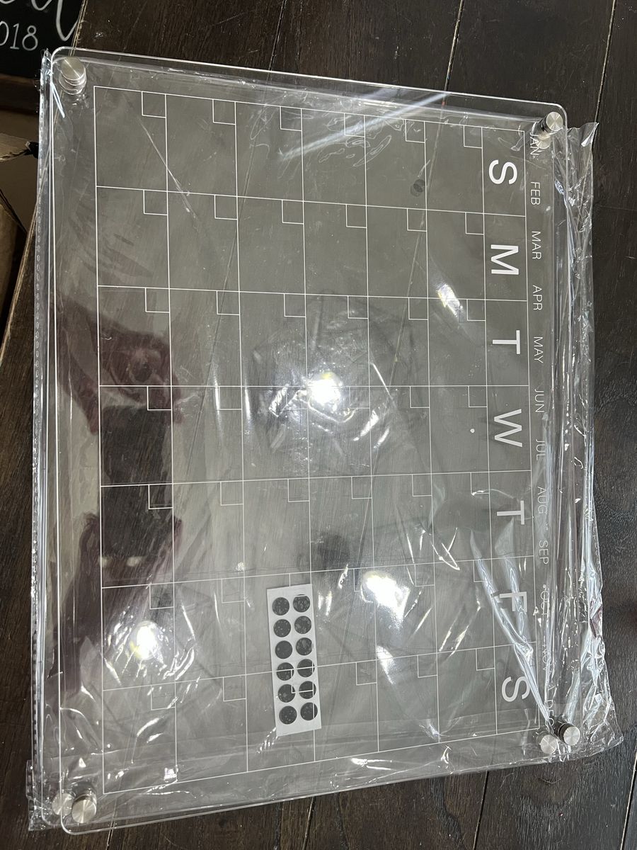 Magnetic fridge calendar