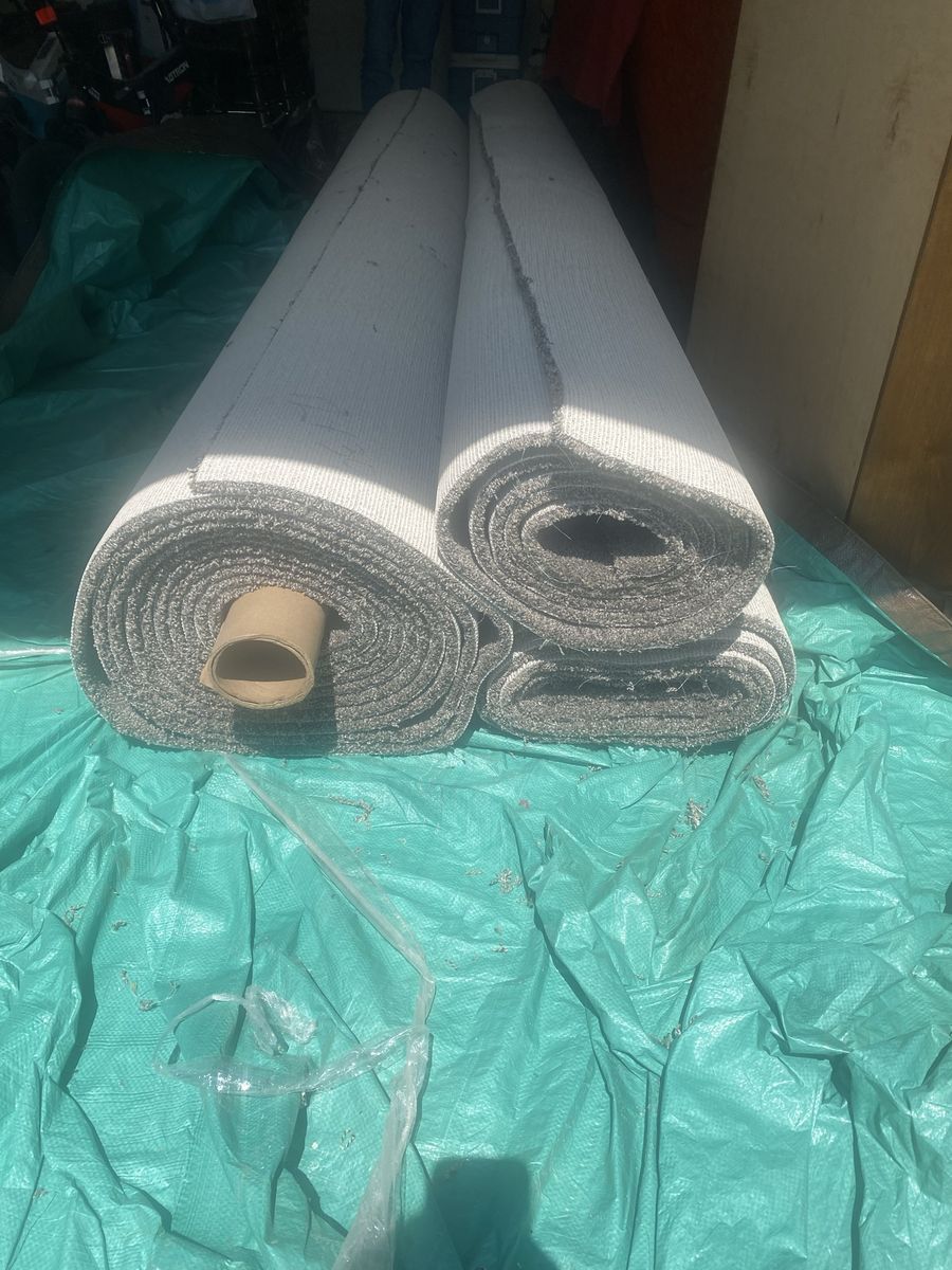 654 sq ft/ 72yds of new plush gray carpet 