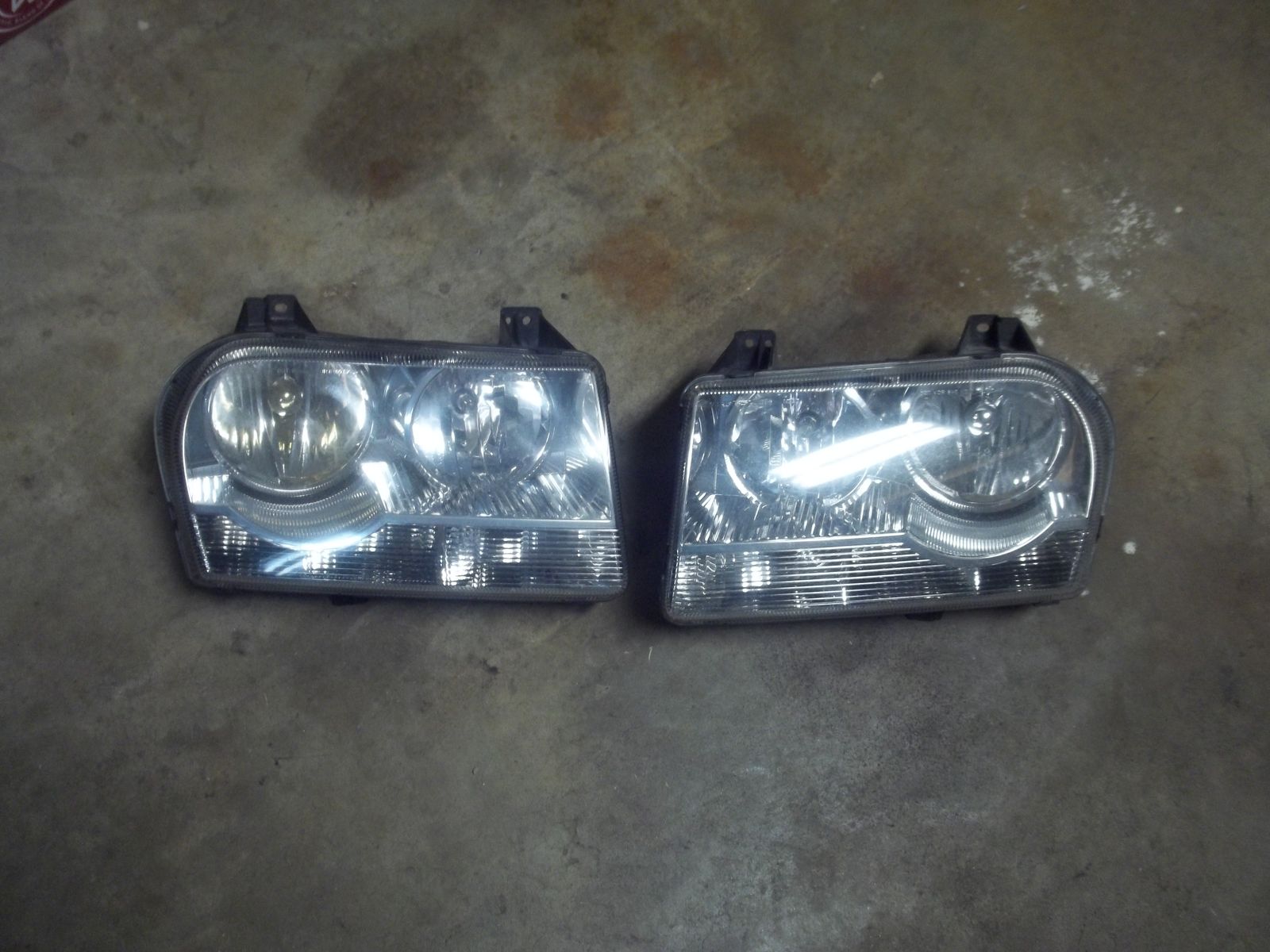 Chrysler 300 headlights