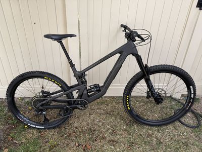 2024 Santa Cruz Bronson