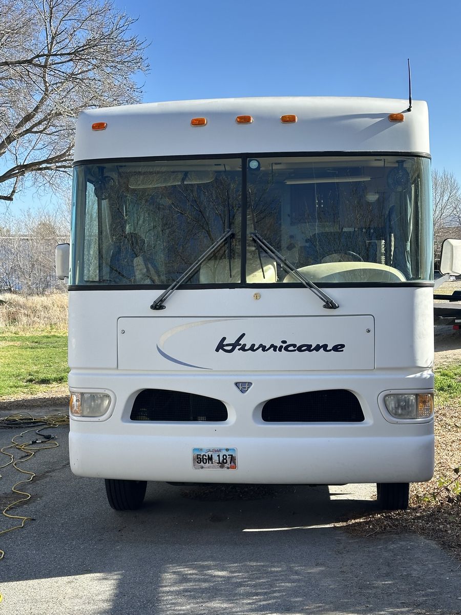 2000 Thor Hurricane 29D Motorhome RV