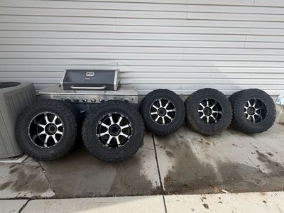 Set of (5) 18x10 M097 Moto Metal Wheels